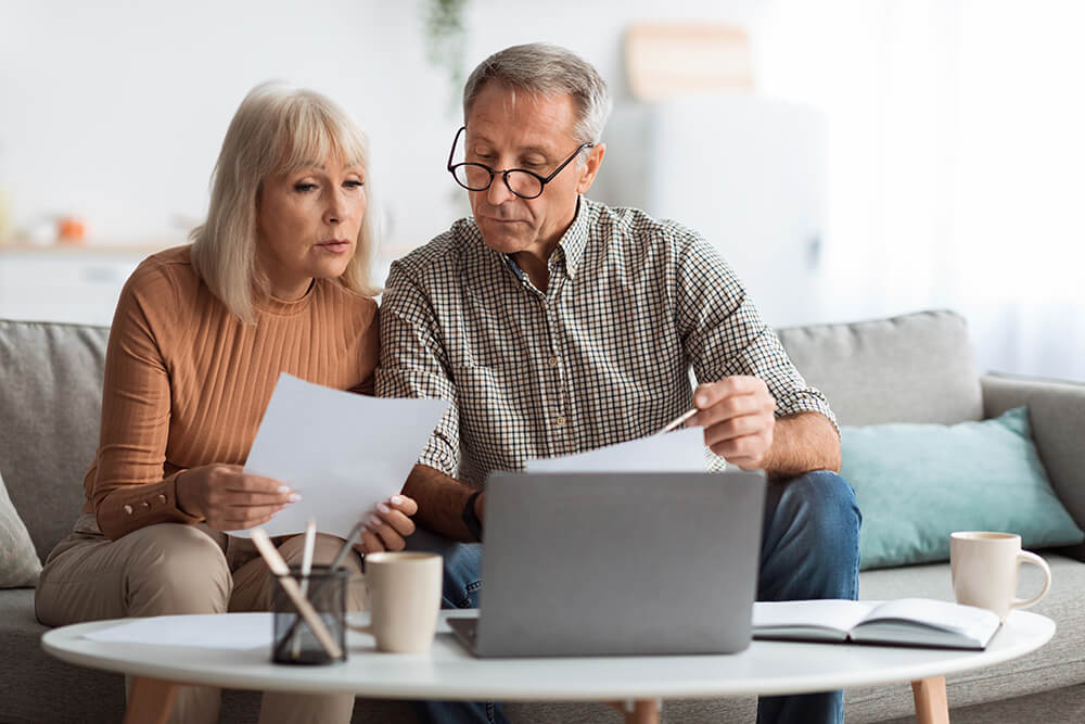 senior couple reviewing health coverage options under Trump 2026 health care plan senior couple reviewing health coverage options under Trump 2026 health care plan